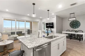 Bradenton Retreat-Pool Stunning Views & More - Image 3