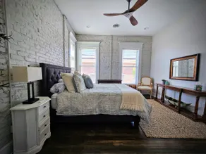 Charming Downtown Loft Apartment - Image 2