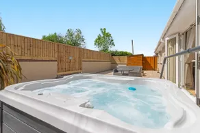 Deer View - Hot Tub Communal Pool & Fishing Nearby - Image 4