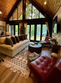A-mazing new lakefront cabin - Image 2