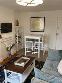 Gallery Apartment - Image 3