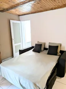 Sainte Enimie Apartment - Image 4