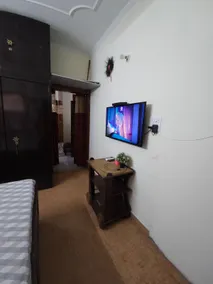 Spacious 2Bhk With Kitchen - Image 3