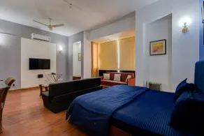 Serviced Studio Apartment Central Ggn w/Balcony - Image 4