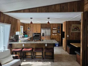 Retro Martini Cabin at Sycamore Cove - Image 5