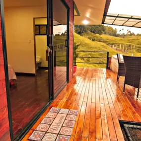 Cabin/Breakfast/Satellite Internet/Jacuzzi/Parking - Image 3