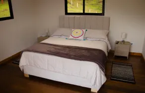 Cabin/Breakfast/Satellite Internet/Jacuzzi/Parking - Image 5