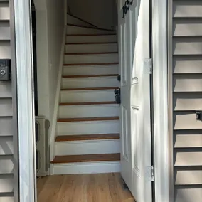Cozy Modern Bungalow. Dog Friendly. No Pet Fee! - Image 2