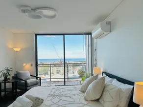 CBD Penthouse Retreat - Stunning Ocean & City View - Image 5