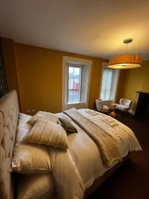 The Abbey Yard Townhouse - Image 4