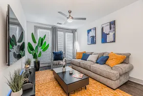 ~>The Suite Spot | Luxe Stay with all Amenities <~ - Image 2