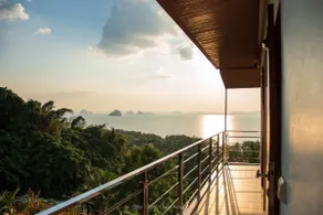 Large 2-bedroom villa - Image 2
