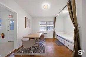 Beachside 1-BD Retreat | Free Parking - Image 4