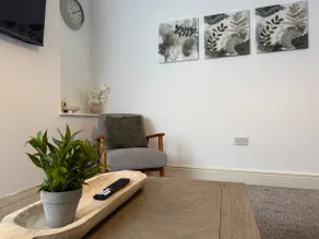 ResiLets - Stanley House - Large, Modern 3 Bed - NEW! - Image 3