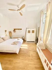 Renovated 85 m2 stall • 4 or 6 people + Garden St Emilion - Image 3