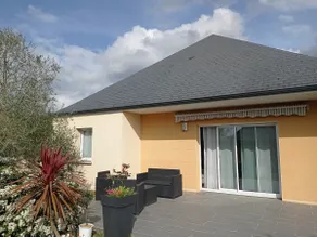 Single-storey house, with garden and terrace. - Image 3