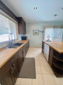 Waterfront Escape with w/ Hot Tub & Fire Pit - Image 4