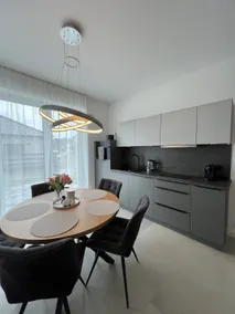 Modern apartment - Image 2