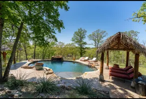 Regal Retreat - Image 5