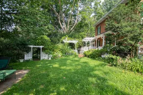 Manor on the Hill | 5BR Private Estate |Near MSU - Image 2