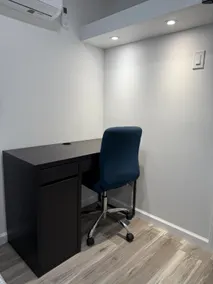 A6-Cozy Modern Guest Studio - Image 4