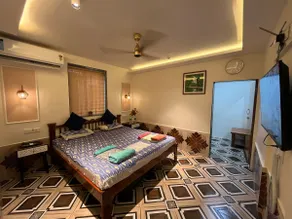 For Family - Zuluk Poolside Luxury 1 BHK Suite - Image 5
