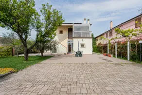 Oasis in Prato [private parking] - Image 4