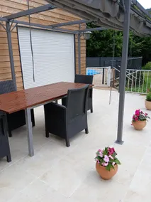House with a private pool - Image 3