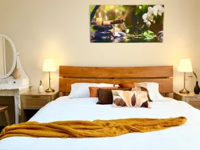 Beach&Winery Retreat w/Lux K, 2Q beds, 5BR2Bath - Image 4