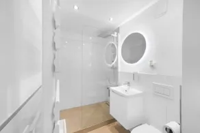 Cozy apartment with pool I U-Bahn - Image 2
