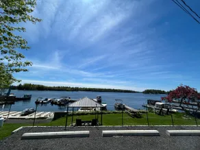 Thousand Islands Waterfront Home - Top Unit - Image 4
