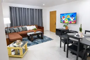 Modern 2BR Apartment 3 Min from Airport with Free Parking - 1 - Image 2