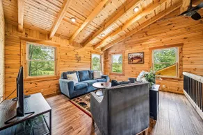 Luxury Log Cabin w/ Hot Tub in Ohio Wine Country - Image 3