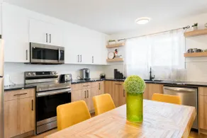 Boutique Nordic Stay, Hot Tub, Sauna and Sleeps 8 - Image 3
