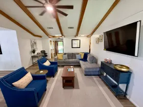 Bright, Spacious & Central Home - Image 4
