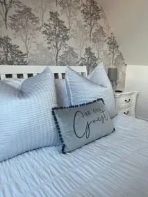 Honeyberry Cottage -PART OF ALTON COTTAGES - Image 3