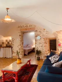 La Source Studio with its private courtyard - Image 5