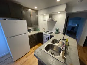 The Suite on Maple - Image 3