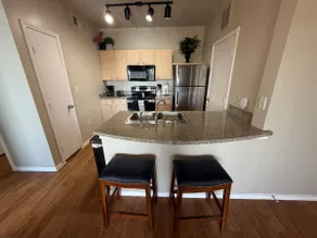 Cozy, Modern Apt Home 235 - Image 5