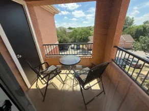 Cozy, Modern Apt Home 235 - Image 3