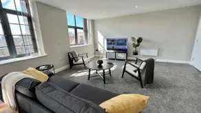 Luxury apartment, great location - Image 2