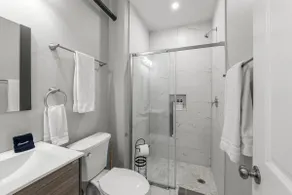 Chic Chicago Hideaway near Suburbs w/ Parking - Image 4