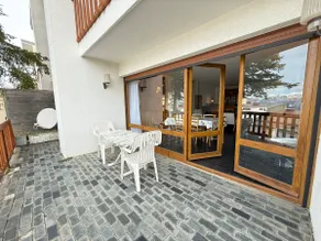Beautiful detached house facing the slopes - Image 3