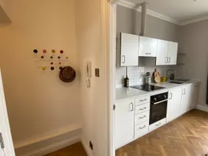 Pretty flat in historic Bath - Image 4