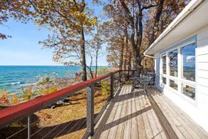 Lakefront Cottage with Hot Tub & Beach Access - Image 2