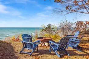 Lakefront Cottage with Hot Tub & Beach Access - Image 5