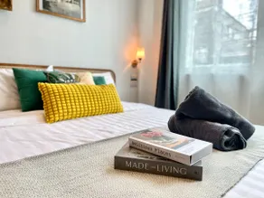 Retreat in the Heart of Old Town, main street - Image 3