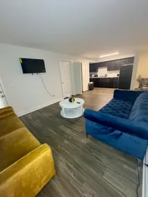 Cozy-Oasis 3 mins from Mercedes Benz|Free Park - Image 2