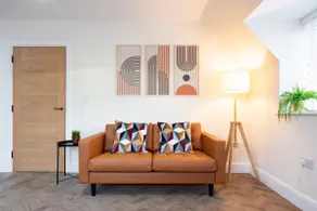 Harwich Apt: Gig-Speed WiFi & Parking - Image 4