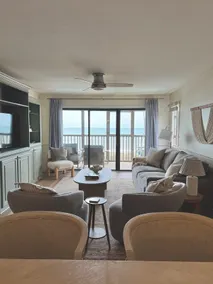 The Emerald View- Oceanfront- Top floor- 3 pools - Image 3